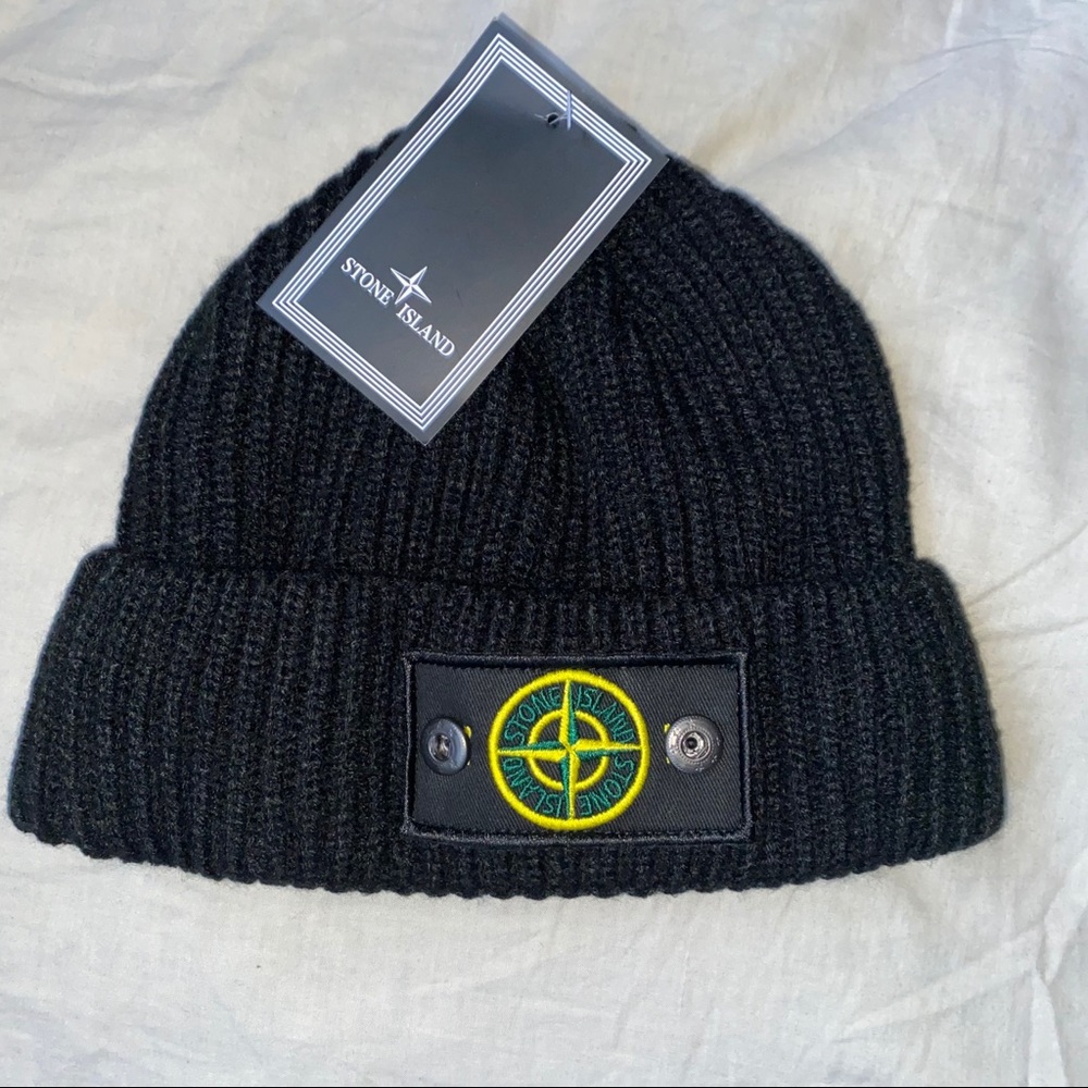 NWT Black stone island hat